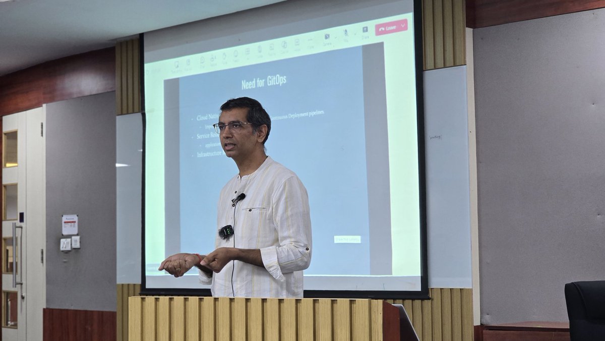 cncfhyd's tweet image. The first talk of the day is by Apoorva who&apos;s giving us a 20,000 ft view of GitOps, it&apos;s history and why it&apos;s the need of the hour.

#CNCFHyderabad #GitOps