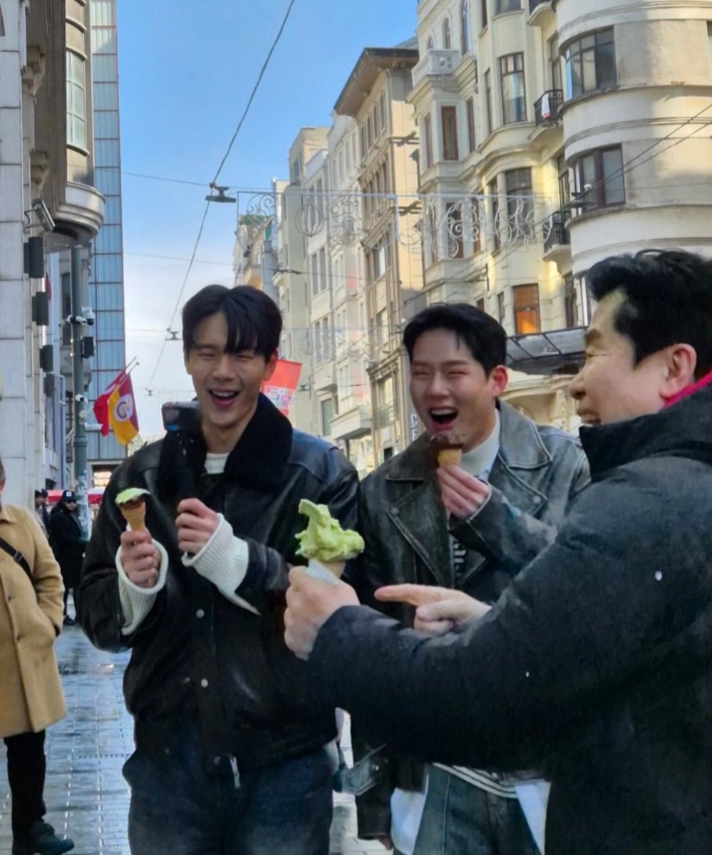 S̸I̸B̸A̸L̸….귀여워….귀여워 진차로…. 귀여운게 세상을 구한다….