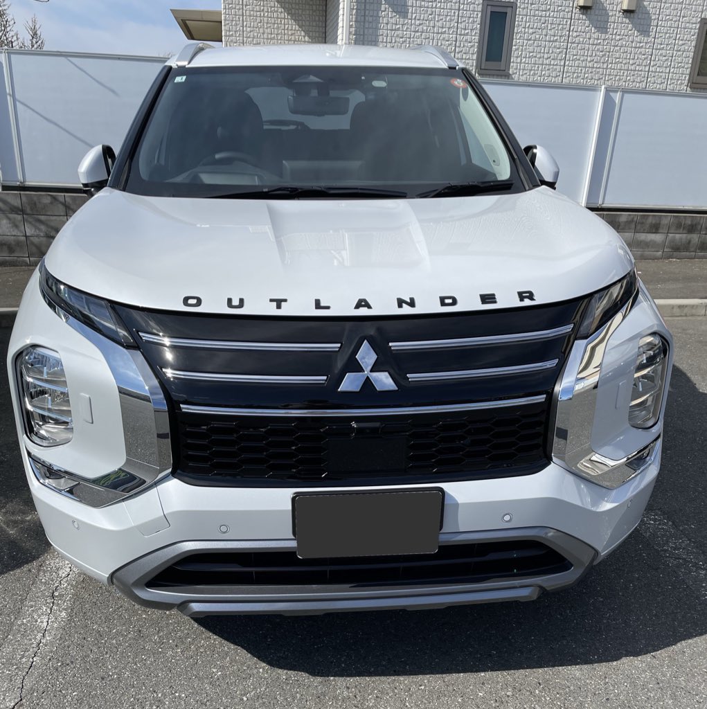 boosuke_carLife's tweet photo. アウトランダーのEV CHARGEモードを初めて使ってみたんですが、少し走っただけでEV走行可能距離が数10㌔増えたんで、ビックリしました。

これならガソリン給油の回数も減らせそうです！ https://t.co/7sfk8a41TT