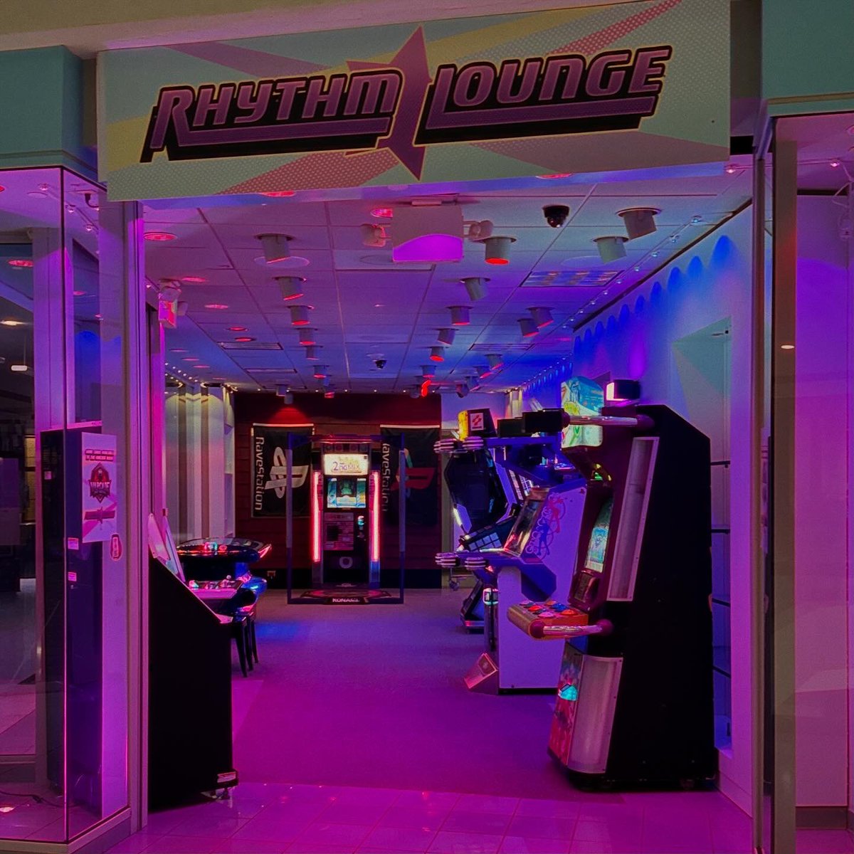 psychicdrive's tweet image. Next time you’re in Michigan come check out Rhythm Lounge at Oakland Mall - it’s located in the same hallway as Varcade and Sparks Pinball Museum~ We partnered with Thunderdome Game Center to install 100% CERTIFIED BANGER ARCADE MACHINES ONLY!!!