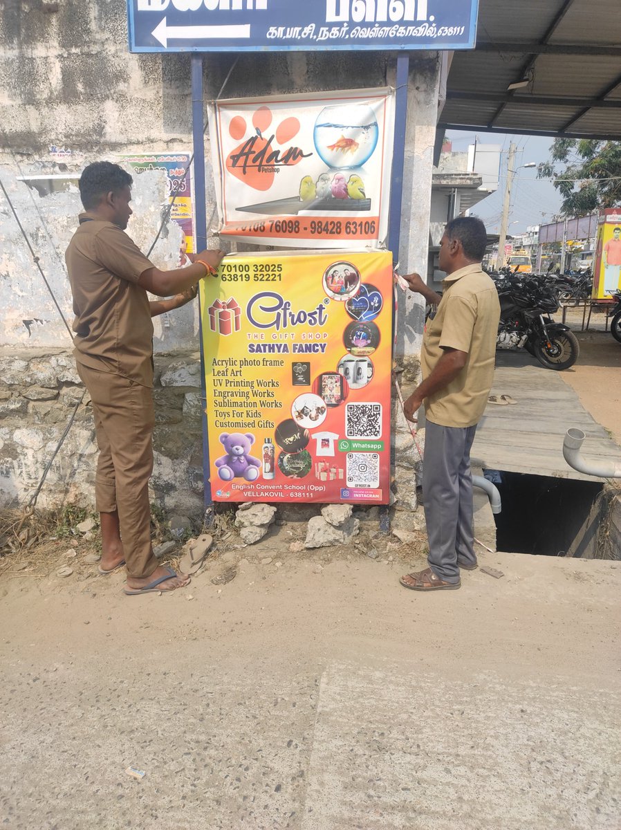 VellakovilMpty's tweet photo. Today (22.02.2025) Vellakovil Municipality People movements clean cities Removal of Unauthorized Hoarding and Boards activity conducted at ward no:15 LKC Nager #IndiaVSGarbage #SwachhthaKaUpahaar #IndiaVsGarbage #SwachhAmritMahotsav #SwachhSurvekshan2024 #harageelasookhaneela https://t.co/h8GBNwO7ZK