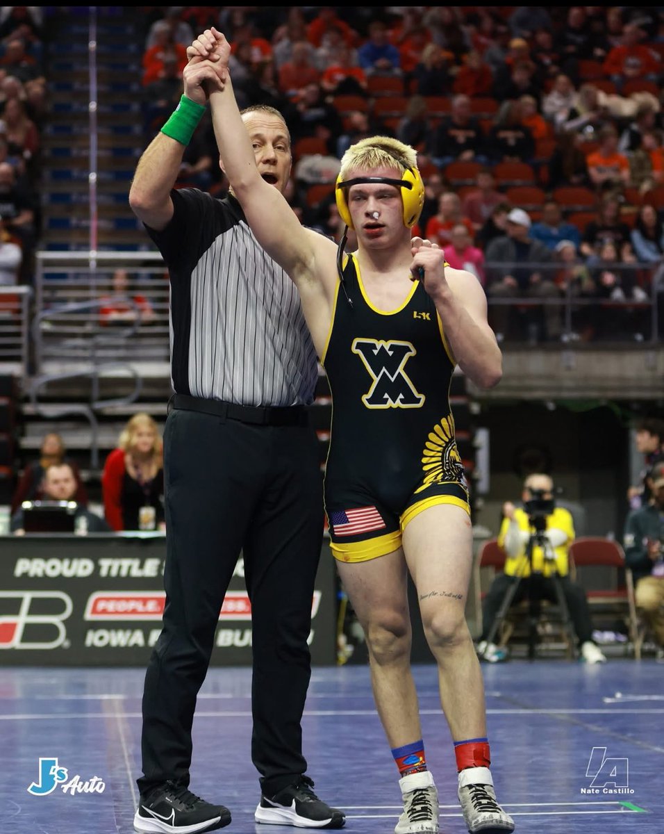 Raise your hand if you’re headed to the Finals tomorrow! 

Semifinal results: Shane Hanford over Hudson Scranton (Anamosa) Decision 2-1.