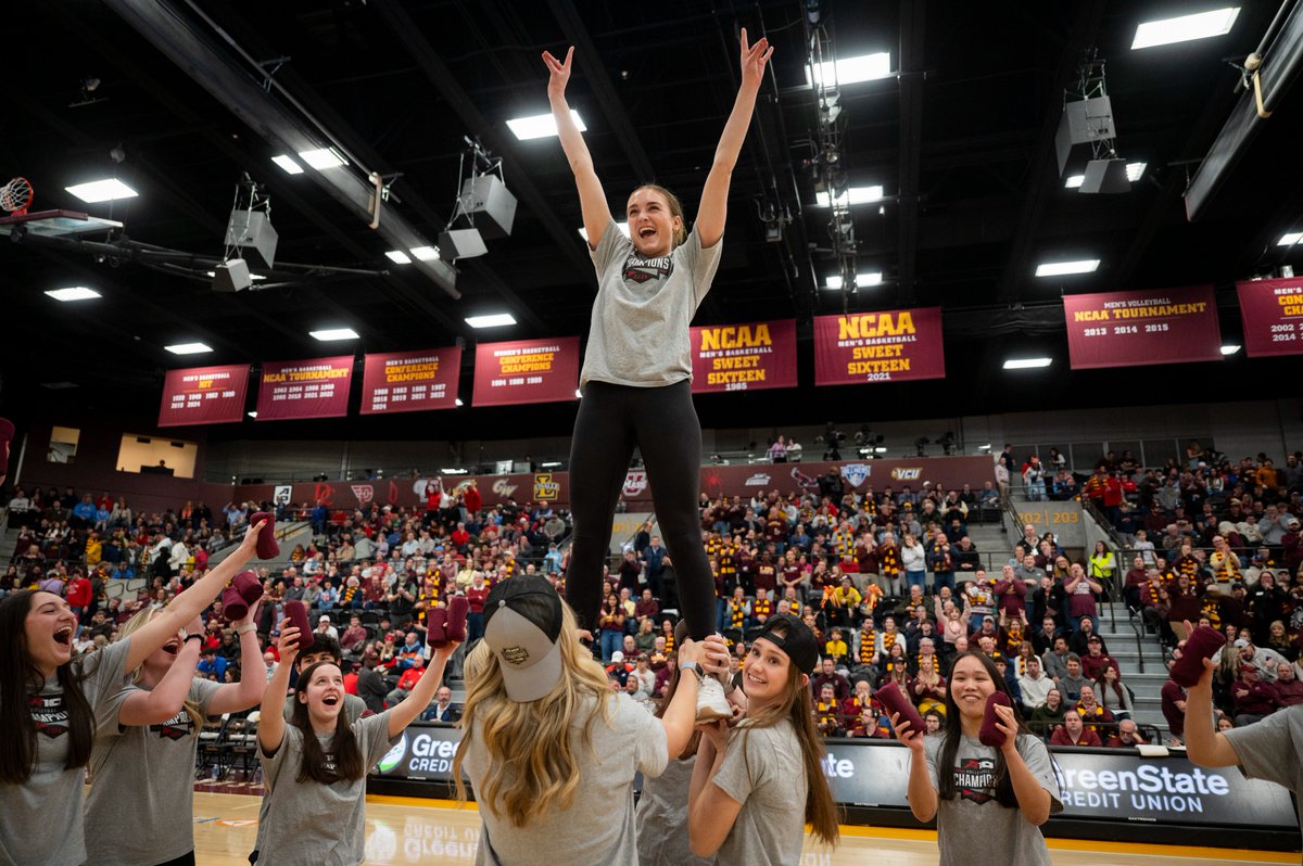 RamblersWVB's tweet photo. A-10 Champs were in the house 🏆

Thanks for celebrating with us, @RamblersMBB 🤝 https://t.co/oXirwHwt3Y