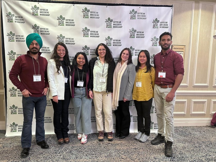 Singhybridwheat's tweet photo. Stupendous experience at Soybean Breeders Workshop 2025 at STL @ravelombola #ExcitingScience #EnvStress #Diseases #Nematodes @MizzouResearch @Mizzou @MizzouSoybean @MizzouGradEd #SoybeanBreeding🌿 #Photosynthesis🌞 @PhotosynQ @missourisoybean https://t.co/ouiAlSXcwN