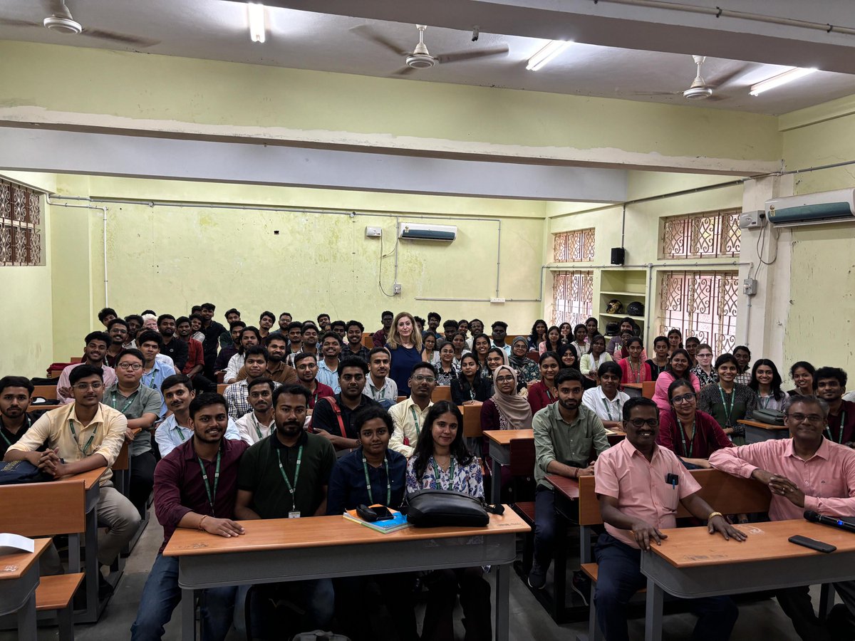DMS_since_1986's tweet photo. Designing the Future, Together!
We were honored to host Prof. Julie Tixier from @UniEiffel_VPInt, France 🇫🇷 at @DMS_since_1986 🇮🇳 where she shared her expertise on Design Thinking and its user-centered approach to innovation, organized by Prof.@vak73, MoU Coordinator. @PondiUniVC https://t.co/Z0uNCn8itj