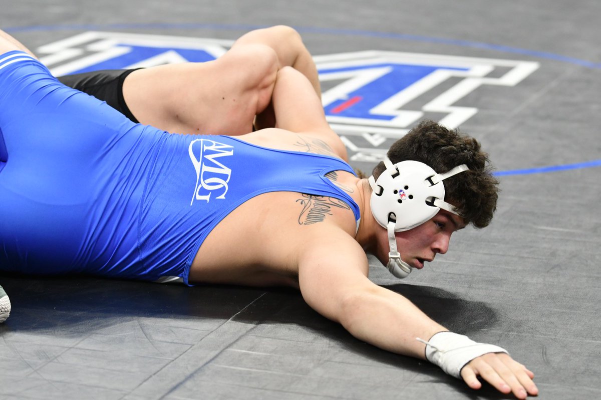 NEwrestle tweet media