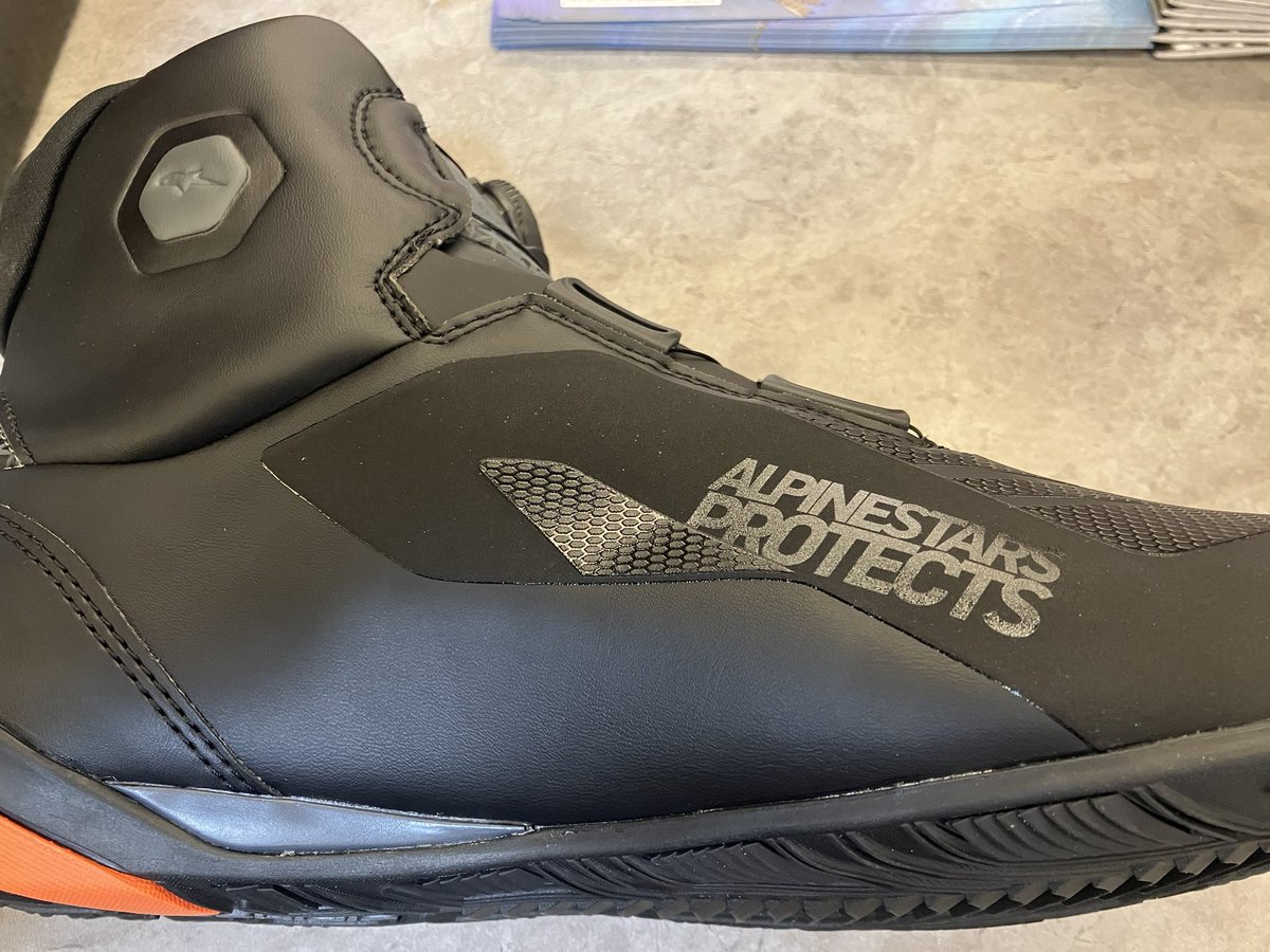 ricoland_tama's tweet photo. 大人気ライディングシューズ #faster3 の後継モデル、#faster4 入荷しました!
春を目前に新商品の入荷ラッシュが続いています! https://t.co/SrkZJ2Xytn