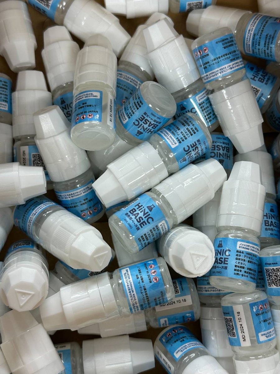 LessVape's tweet photo. こんにちはボーダーラインです
HiNIC再入荷しました😊
好みのVapeリキッドにHiNICを＋

衝撃のキック感💥
吸いごたえが物足りないからVape放置😅
そんな方にも是非HiNICを＋して
試して欲しい商品です

Vapeデビュー時からHiNIC＋を
オススメ中

気になる方は是非🙋
ボーダーラインへ

#HiNIC
#vape https://t.co/MccGAuZgOr