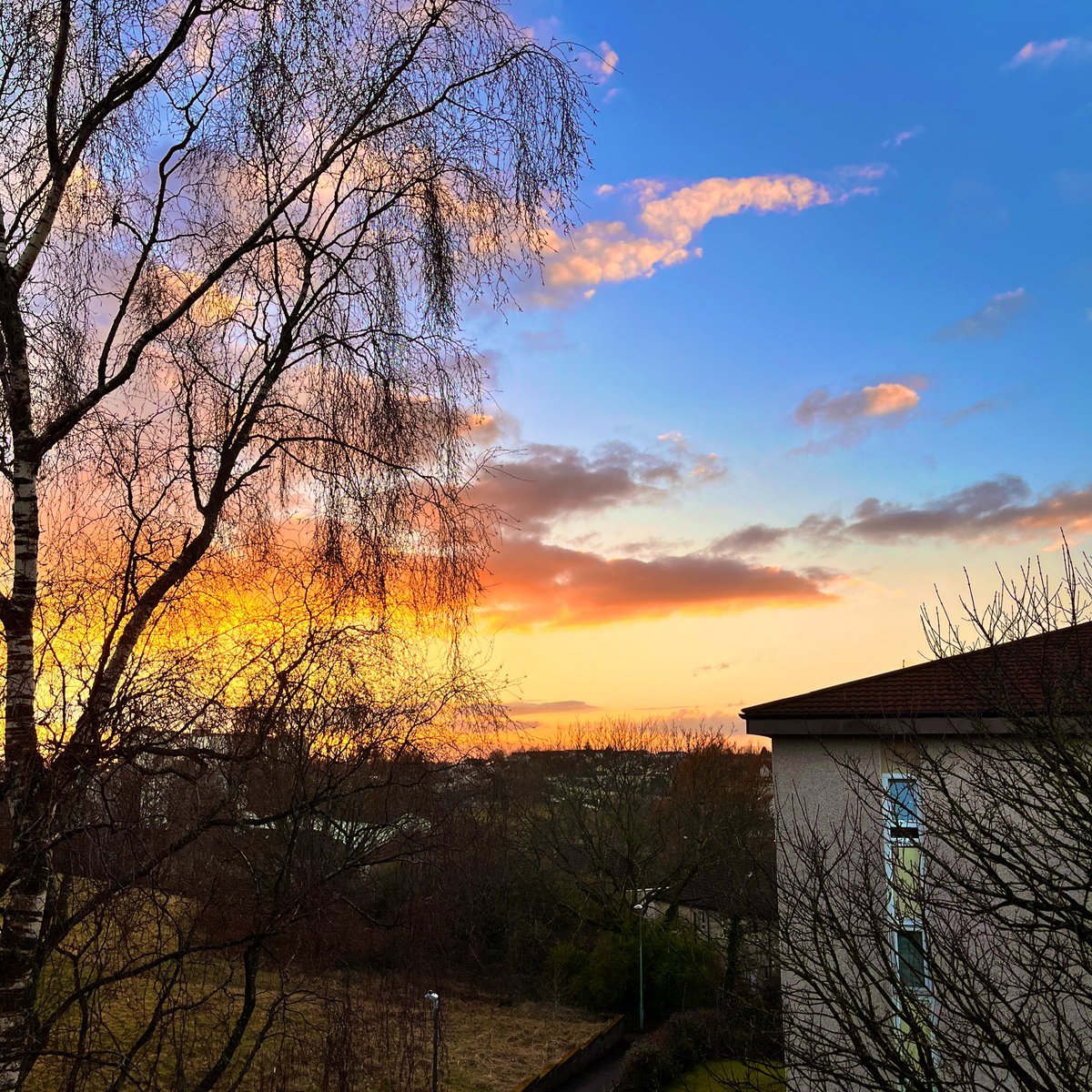 Veestin's tweet photo. After all those storms,you are the peace and happiness that I've always wanted. You are so gentle and loving that I wanna bask in your affection.I never knew that I have to cross endless skies to a new city to feel your warmth. I just wanna be yours forever.

#poetry #love #AV https://t.co/yktzHaYpOf