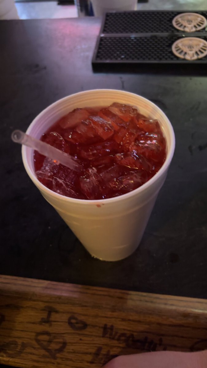 TimeBig69's tweet photo. What the whiskey cran #shrink https://t.co/B2D51dVhLm