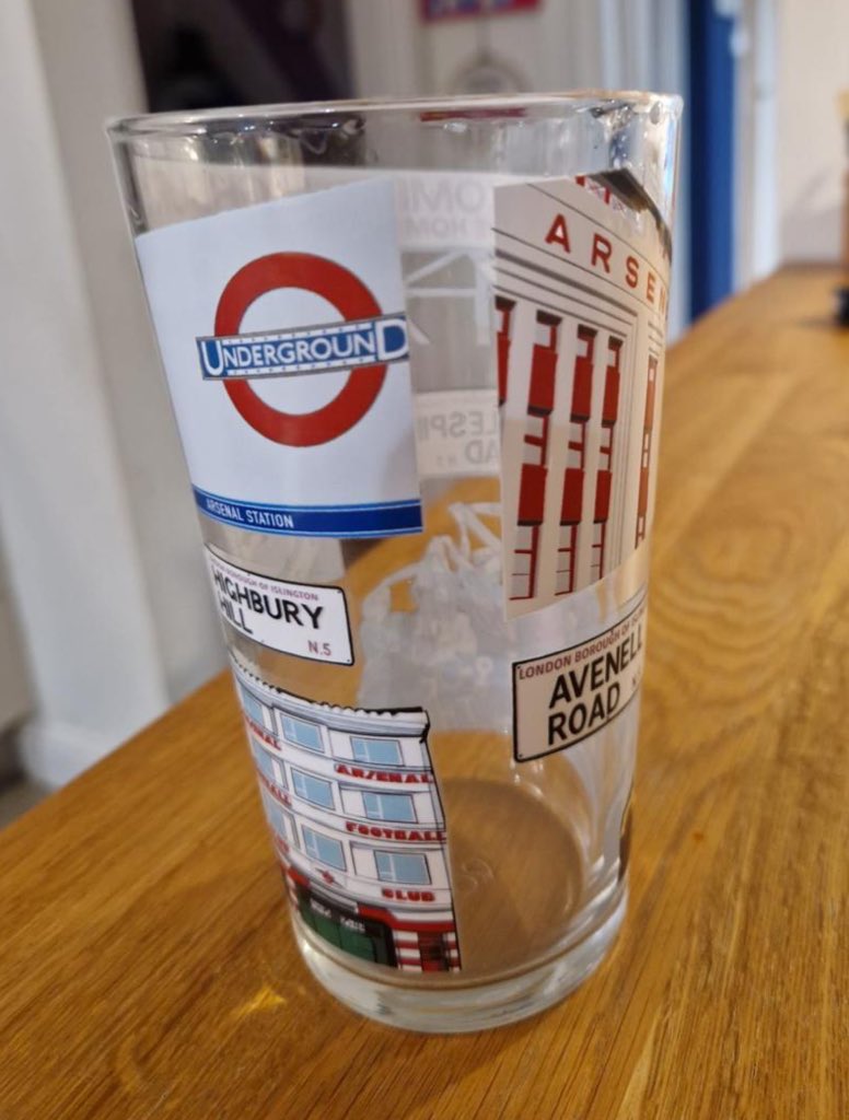 CarlBourkeArt's tweet image. 🚨 match day competition 🚨 

If The Arsenal beat West Ham today a lucky follower will get their choice of my latest print or Highbury pint glass. 

To enter, just RT and follow 🔴⚪️

etsy.com/uk/shop/CarlBo…

#arsenal #afc #ARSWHU #coyg