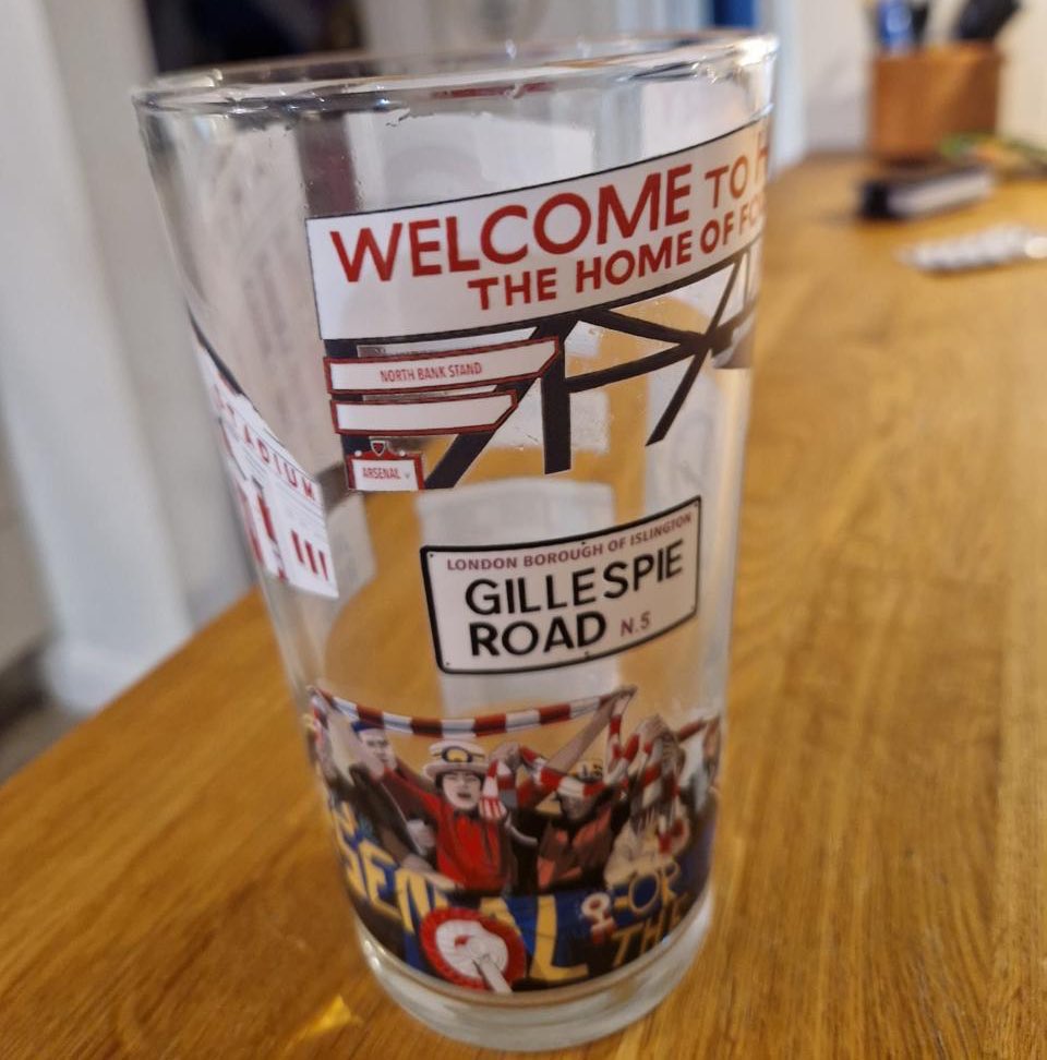 CarlBourkeArt's tweet image. 🚨 match day competition 🚨 

If The Arsenal beat West Ham today a lucky follower will get their choice of my latest print or Highbury pint glass. 

To enter, just RT and follow 🔴⚪️

etsy.com/uk/shop/CarlBo…

#arsenal #afc #ARSWHU #coyg