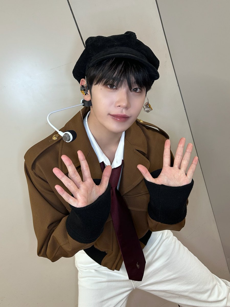 ZB1_jp's tweet photo. _𝗭𝗘𝗥𝗢𝗙𝗢𝗖𝗨𝗦

#KIMTAERAE #キムテレ

#ZEROBASEONE #ZB1
#PREZENT
#NOW_OR_NEVER
#ZEROBASEONE_NOWORNEVER https://t.co/vFrsG60m8W