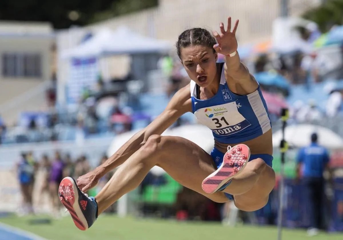Que frágil es el atletismo.

Irati Mitxelena, ha estaso todo el invierno a un nivel espectacular (6.62m)

La semana pasada se hizo un esguince de camino a su trabajo… y hoy lo esta peleando, pero claramente su tobillo no esta al 100%.
