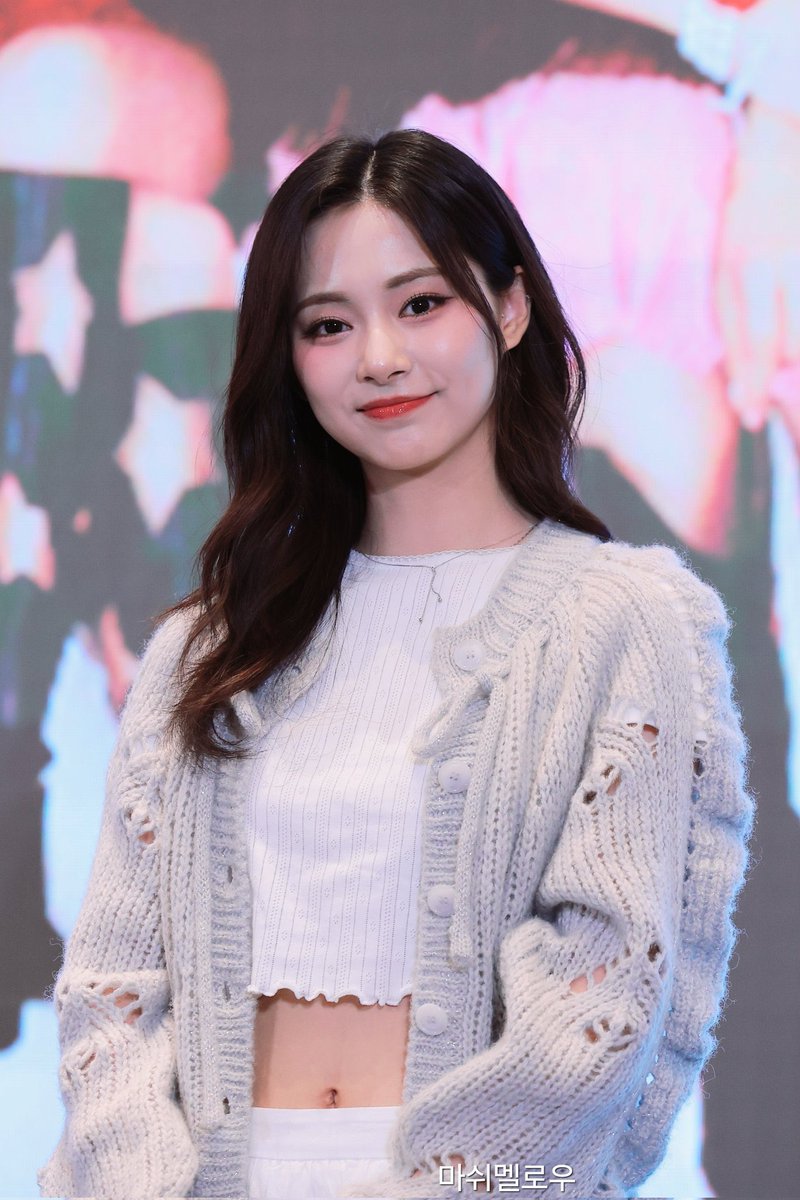 tzuyu pics tweet media
