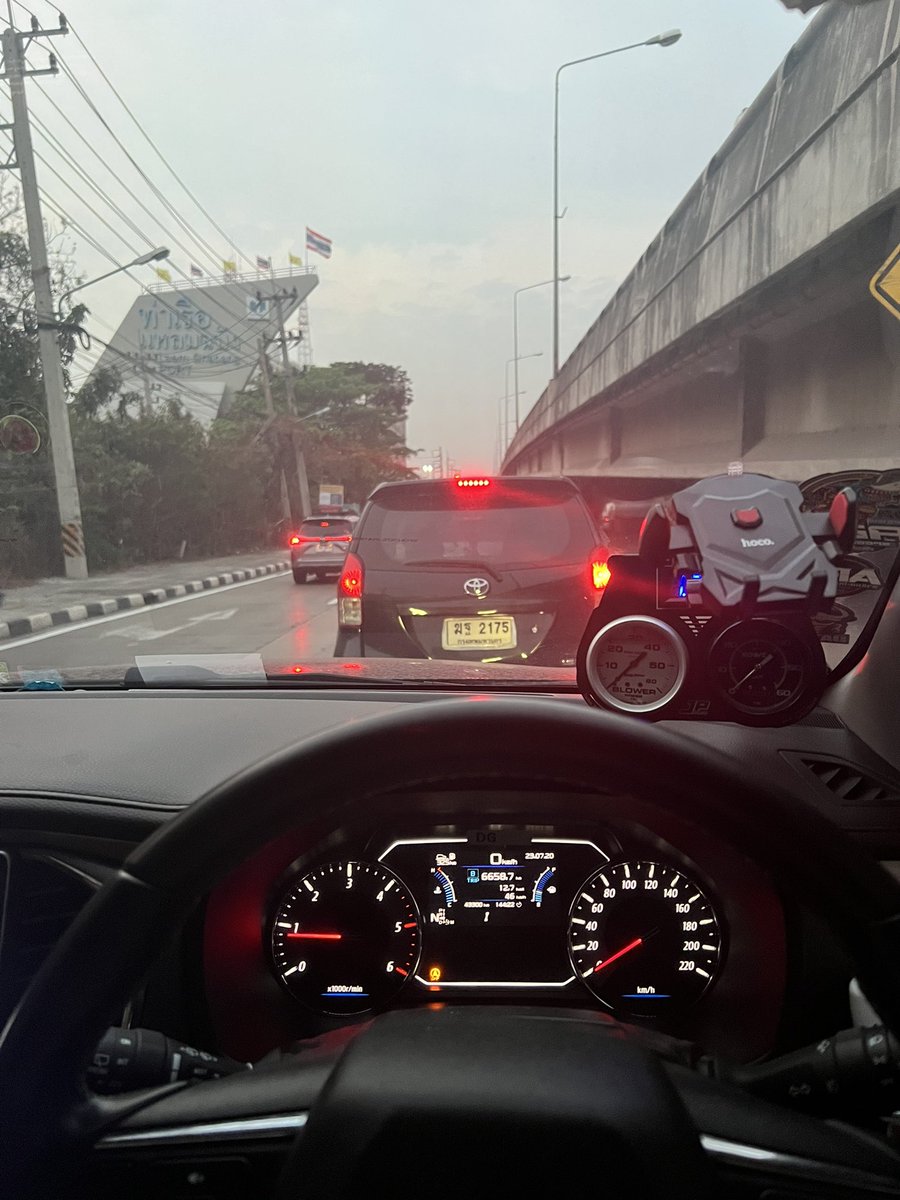 เลี้ยวผิดชีวิตเปลี่ยน ติดโคตรนาน🤣🤣🤣
#แหลมฉบัง #ศรีราชา #ชลบุรี