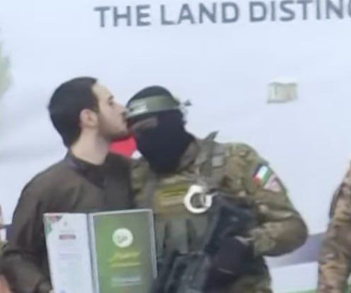 Muhammed Emin Yıldırım (@m_eminyildirim) on Twitter photo "Alnı öpülesiler, her biri bir dağ gibi..." "Alnı öpülesiler, her biri bir dağ gibi..."