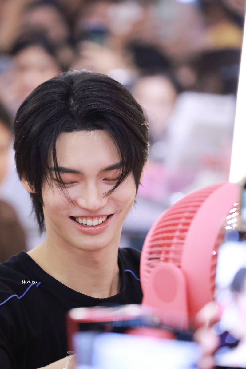 NIDZA7822's tweet photo. ของเล่นใหม่เมธวิน 555 พัดลมยักษ์ 

@winmetawin  
#winmetaiwn  
#souribkk 
@souri_bkk https://t.co/jNReWx5fya