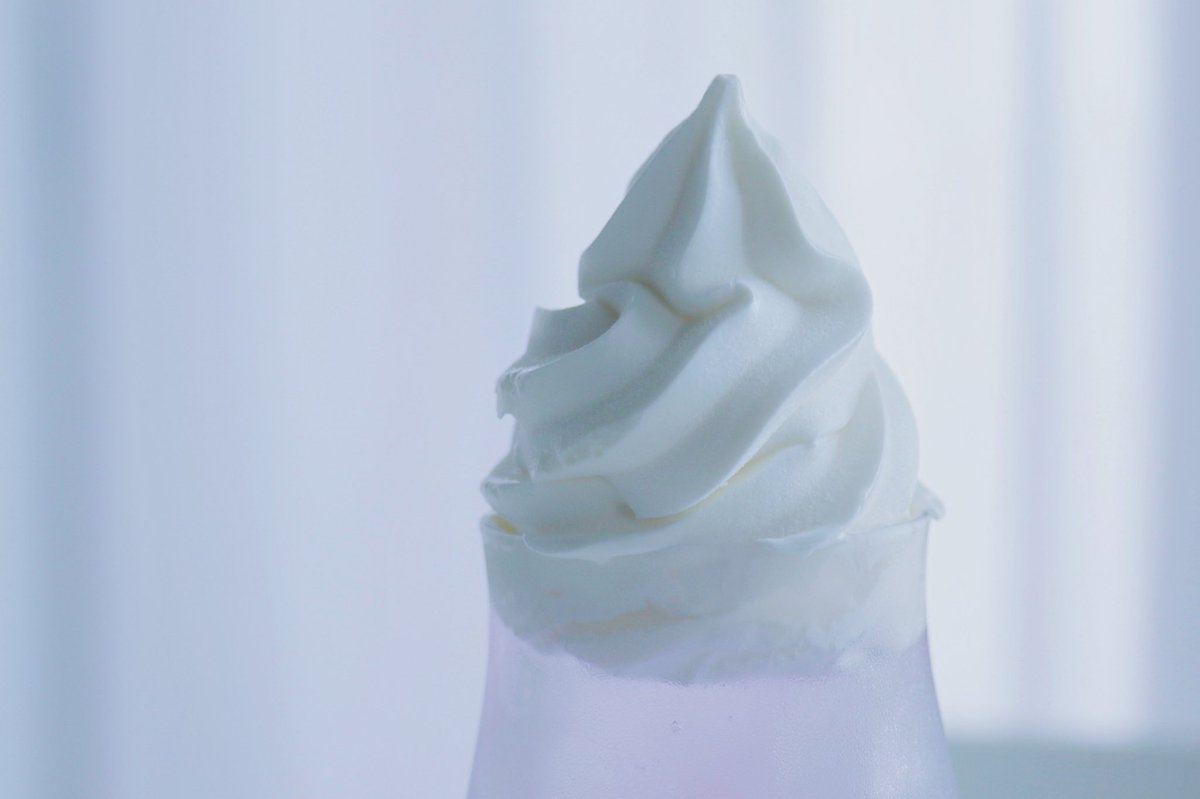 tomeinohito's tweet image. 夢色クリームソーダ 。