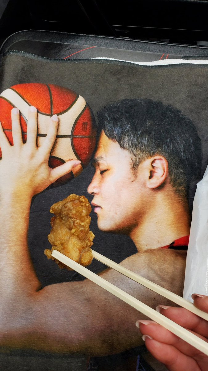 k_chiho14's tweet photo. 油淋鶏も好きだけどここの塩からあげ、めちゃくちゃ美味しいから1回食べてみてほしい😋
濃うま塩からあげもびっっっっくりするくらい美味しかったーーー🤩明日また食べる😋
#Rister https://t.co/YbEzvT5Dbr