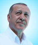 realistuni's tweet photo. 1⃣-Sayın Cumhurbaşkanının mesaisine, mücadelesine bakıyoruz. Sonra dönüp bunları zayi eden birde yine cumhurbaşkanının arkadaşıyım diyerek kendi menfaati uğruna makamı kullanan, hatta davasını, arkadaşını satan rektör Bülent Zülfikarı düşünüyoruz. https://t.co/kP74vJAvXM