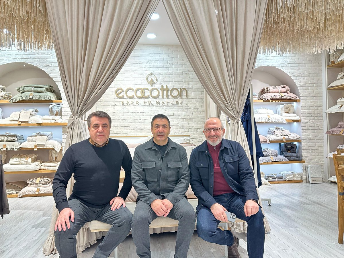 erdogan_ugr's tweet photo. Tekstilimiz #Denizli'mizin, ziyaretlerimiz ise dostluklarımızın can damarı... İyi ki varlar.
#Egem #Tekstil #Ecocotton'un sahibi değerli kardeşim Sayın İbrahim Uzunoğlu'nu, firmasında ziyaret ederek hayırlı işler diledik. Sektörleri ve işleri ile ilgili istişarede bulunduk. https://t.co/uryxSjqXFE
