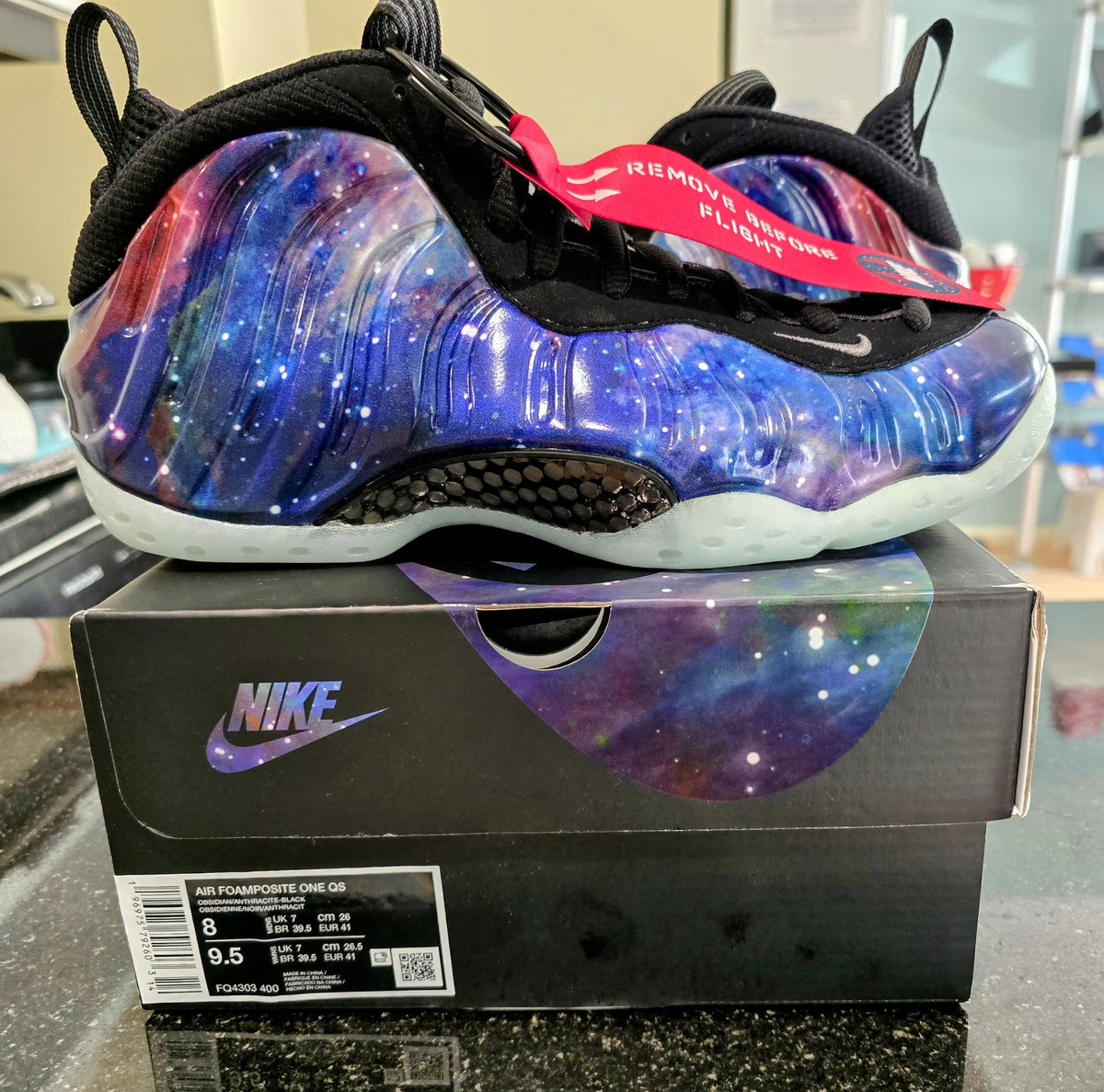 PBullet23's tweet photo. #nike #nikeair #sneakerhead #galaxy
Finally copped the Galaxy foams https://t.co/SbOARohSe7