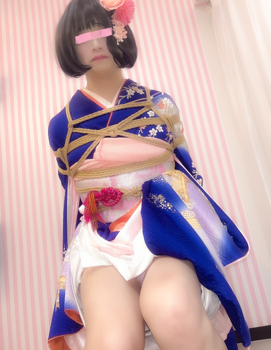 緊縛　女装  / X