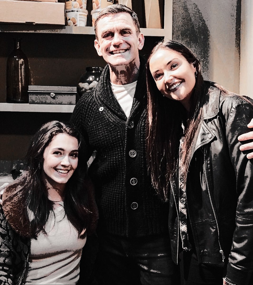 𝑓𝑎𝑚𝑖𝑙𝑦 ♡