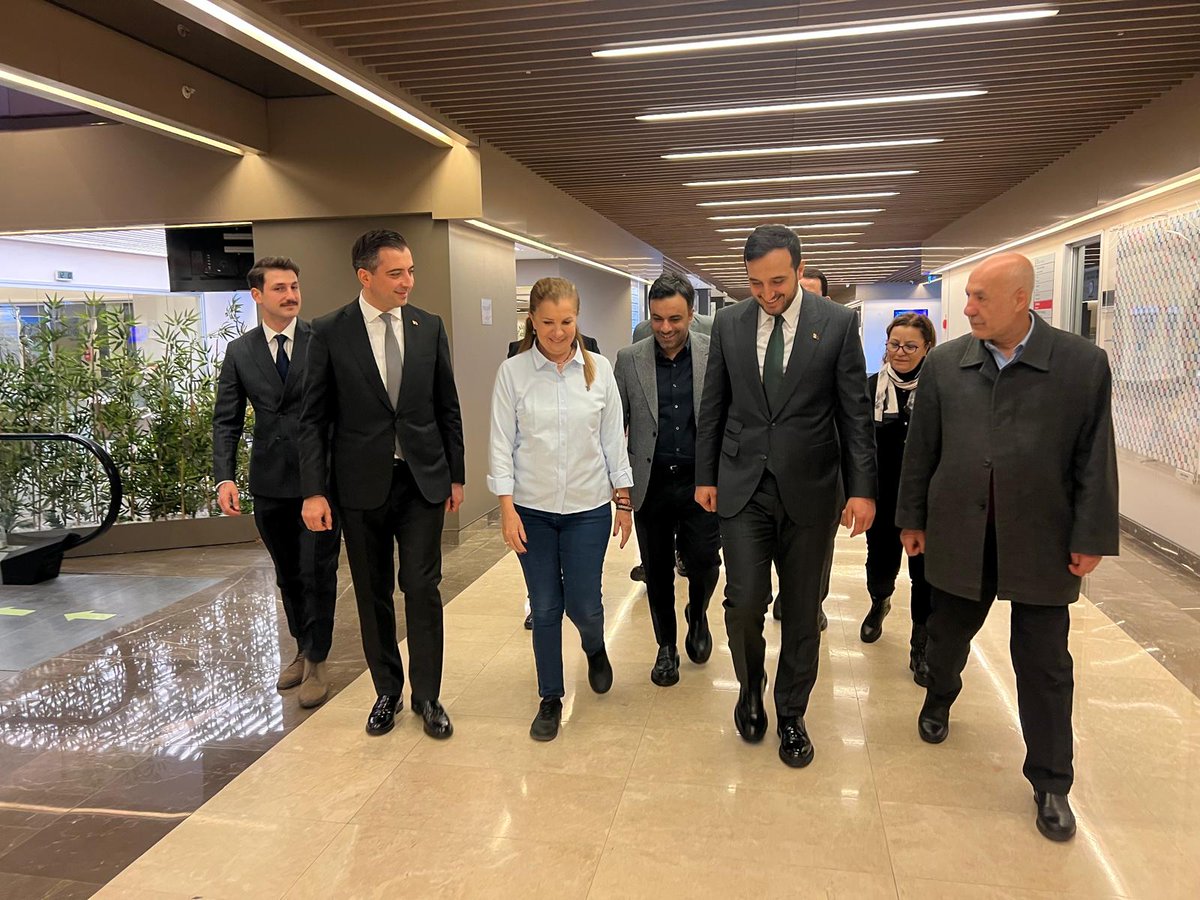 KKTC  3 .Cumhurbaşkanı Derviş Eroğlu bey'i geçirmiş olduğu rahatsızlık nedeniyle il başkanımız Sn.Abdullah Özdemir ve il Sorumlumuz Sn.Babür Baycan ile birlikte ziyaret ettik.

KKTC Milletvekili Resmiye Eroğlu Canaltay hanımefendiye de geçmiş olsun dileklerinde bulunduk.
<a href="/srkplt/">Serkan POLAT</a>