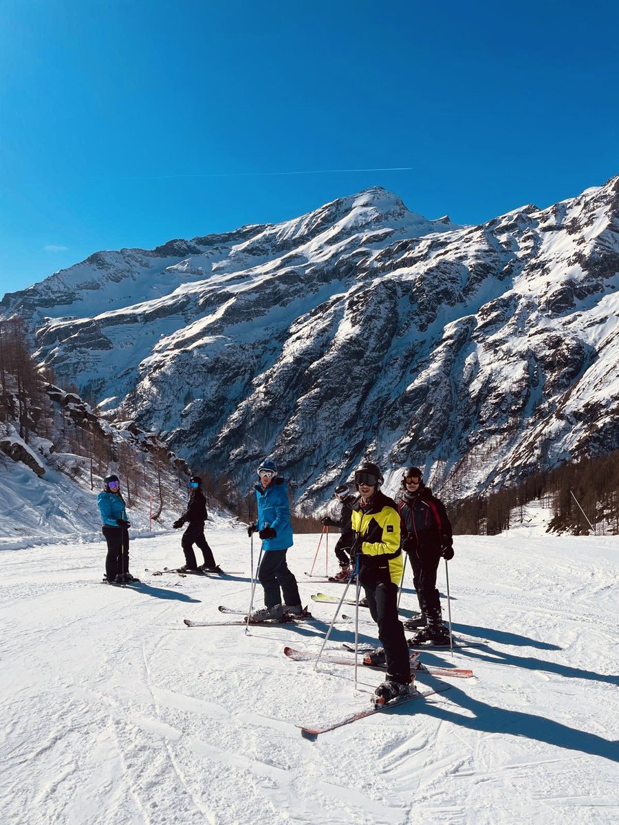 A great final day for our Senior Ski Tour yesterday. An early start today for the journey home. Currently sat at the gate waiting to board with a short 30 min delay to flight #seeyousoon #storiestotell #dowehavetocomehome #schoolonmonday