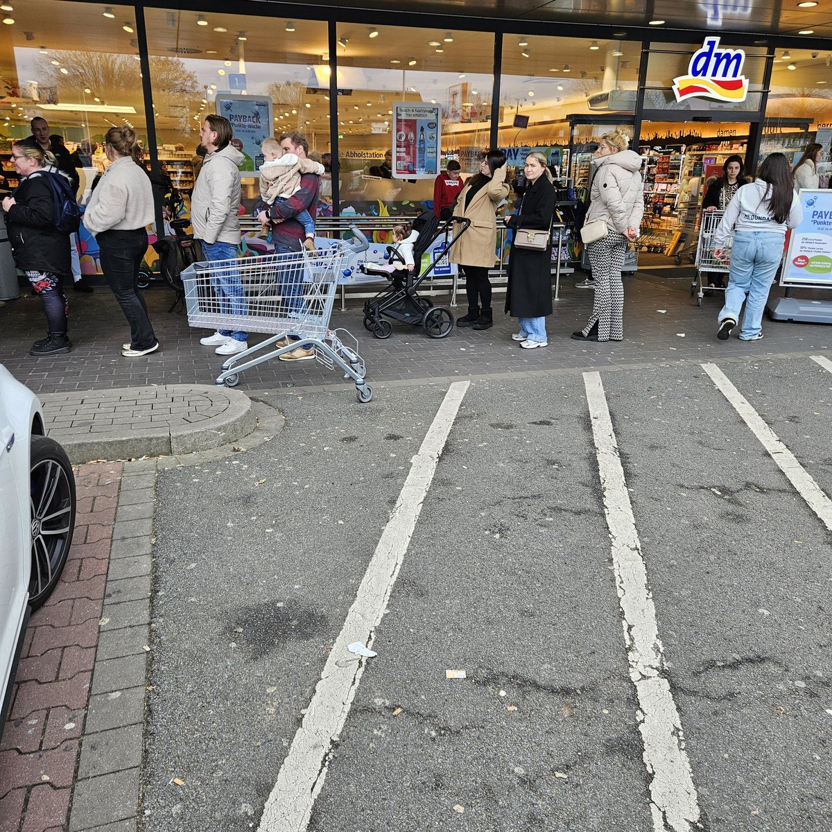Met de accijnzen in Duitsland gaat het wel goed! Allemaal Nederlanders #boodschappen #tabakxxl #roken #inflatie #btw