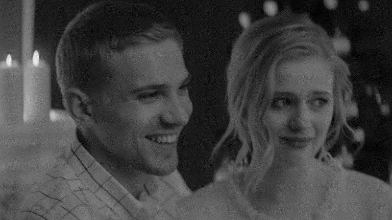 ⠀
работа – это здорово, конечно, но вместо лиц всякой шпаны и начальства я хочу чаще видеть тебя и нашего ребёнка. и чтобы вы оба были счастливы.
⠀