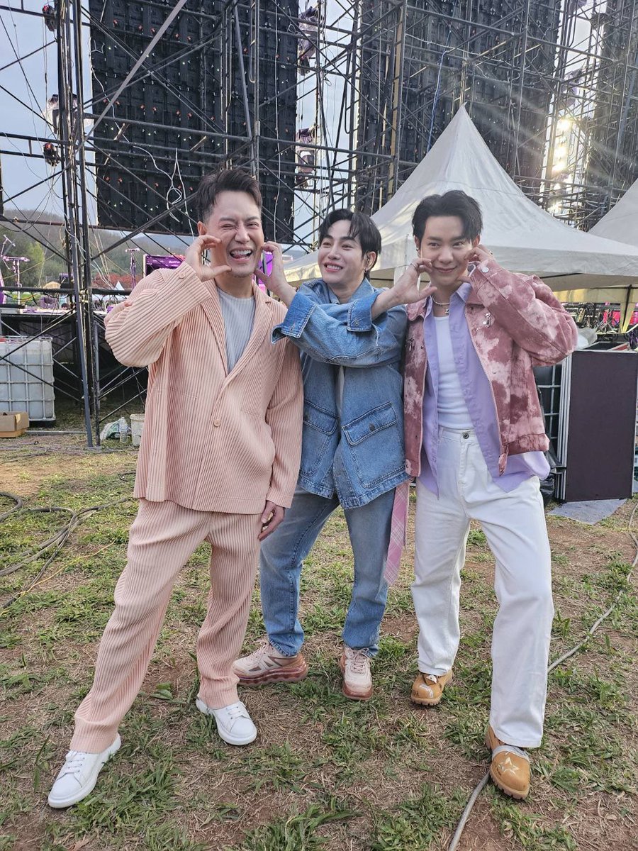 PeckPalitOfficial tweet media