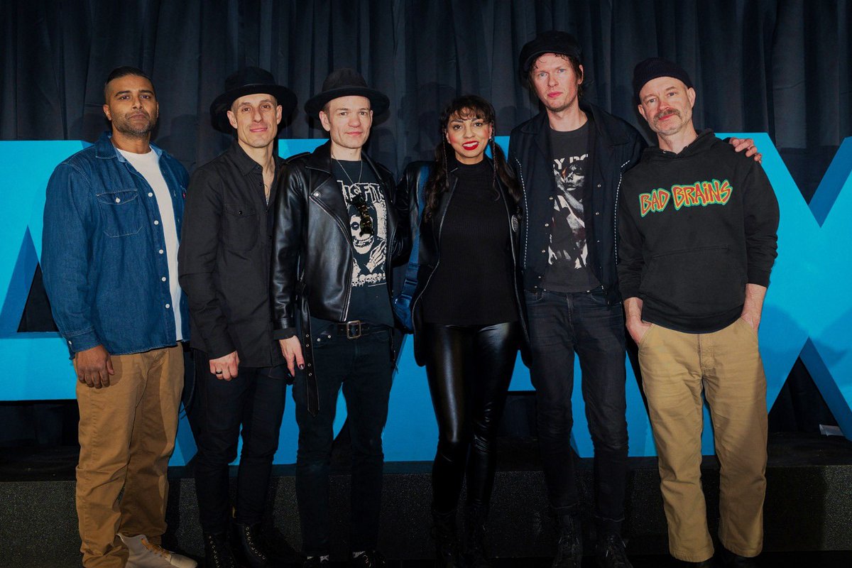 lisapatel01's tweet image. A Night to Remember with Sum 41! 

What a cool experience—grateful and thankful to be part of it! 😎 This event reminded me of when we celebrated Ajax’s 50th Anniversary—there’s something special about community, music, and coming together.

#Sum41 #RockLegends #AjaxEvents