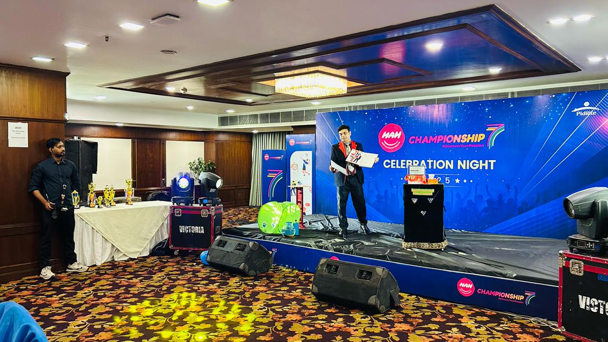 magiceventbd's tweet photo. 🌹Celebration night 🪄Magic Show with famous Magician Omar Sharif! 🏩Sarina Hotel, Dhaka, BD🇧🇩.
🏣Pidilite Speciality Chemicals Bangladesh LTD.
#Corporate_Party_Celebration #Magic_show #Picnicparty2025 #Familyday2025 #Most_Young #Magic_Performer #Magician_Omar_Sharif #Bangladesh https://t.co/vY2wpgSY8F