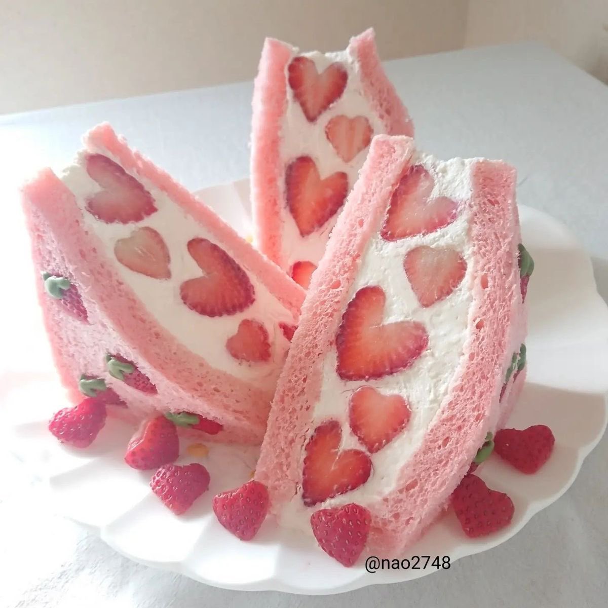 🐰 𝑇𝑜𝑘𝑘𝑖 키스 💋💋 (@_bunnykisses) on Twitter photo 