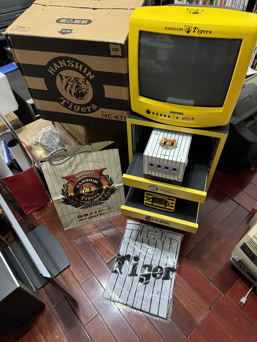 tecmo35's tweet image. 阪神タイガースコンプリートセット
ヾ(´ε`ヾ)