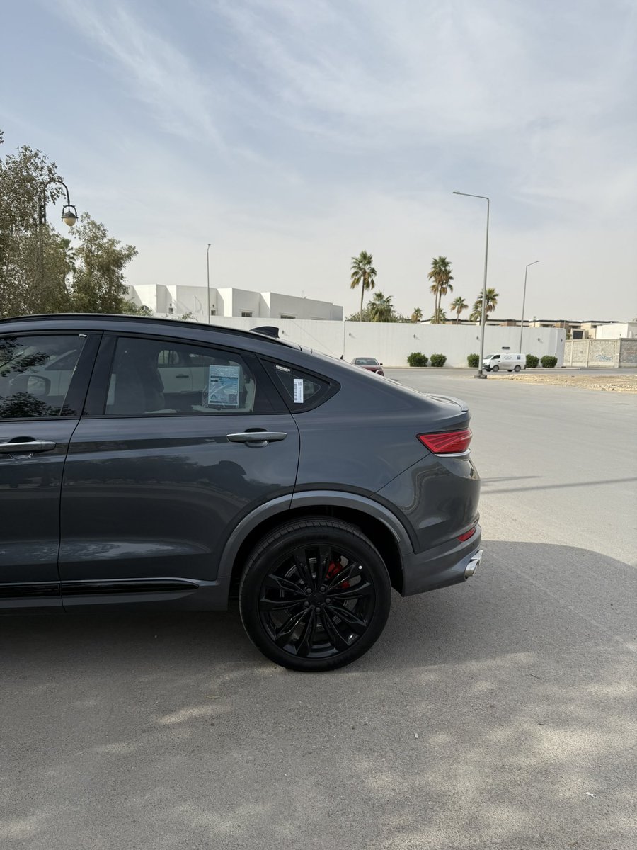 Your Designer tweet media