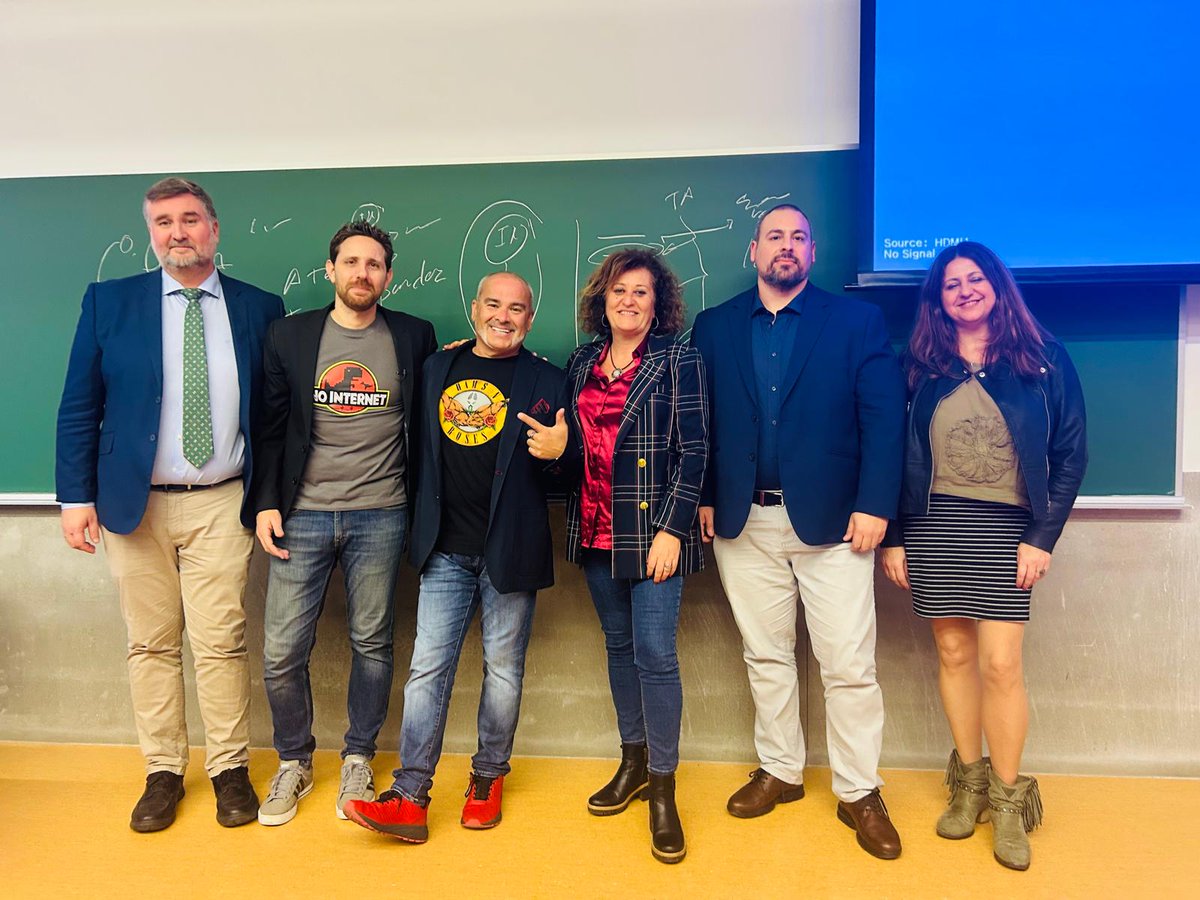 CAFMalagaES's tweet photo. ✨ ¡Cerramos #InnovaCAF2025 con gratitud y grandes aprendizajes! 🙌
Gracias a todos los asistentes, patrocinadores y ponentes que hicieron posible esta jornada inolvidable. Un agradecimiento especial a Fincatech, Grupo Servihogar Málaga, Brokalia, ENINTER Ascensores, Kdos Digital Consulting, Nobe Energía, Fincasplus Elite y https://t.co/2Nm5k0c05x por su apoyo a la innovación en la administración de fincas.
👏 Mención especial para nuestros ponentes: Alfonso G. Martínez, Javier Sirvent Ayala, Joaquín Morales Pancorbo, Daniel Urbano y Raúl Villodres de FactoríaBIZ, por inspirarnos con las posibilidades que la tecnología ofrece a nuestros despachos.
Gracias también a @bdalcazar, Decano de la @MarketingGesUMA , por brindarnos el espacio para desarrollar esta jornada.
📸 En la imagen, de izquierda a derecha: Manuel Díaz Gaitán (vicepresidente 1º del @CAFMalagaES ), Alfonso G. Martínez y Javier Sirvent (ponentes de #Innovacaf2025 ), Maribel Orellana Gil (comisión de cultura, comunicación y formación de @CAFMalagaES ), Marisa Mandly (vicepresidenta 2ª @CAFMalagaES ) y Joaquín Morales Pancorbo (otro de los ponentes de la jornada).
💬 #InnovaCAF2025: IA, tecnología y automatización al servicio de nuestros despachos. El futuro ya es presente.
¡Gracias por acompañarnos en este día de aprendizaje y networking! Nos vemos en la próxima edición. 🚀
#AdministradoresDeFincas #Innovación #IA #TransformaciónDigital #GraciasATodos 🌟