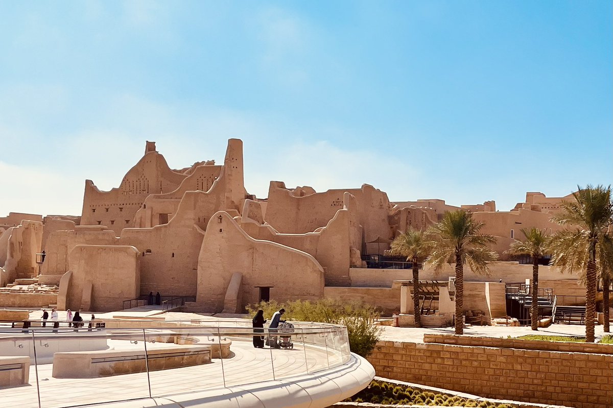 My warmest wishes on Founding Day to everyone in the Kingdom of Saudi Arabia! #FoundingDayKSA #FoundingDay #celebration 

<a href="/SwedeninKSA/">Sweden in KSA 🇸🇪🇸🇦</a> <a href="/KSAmofaEN/">Foreign Ministry 🇸🇦</a>