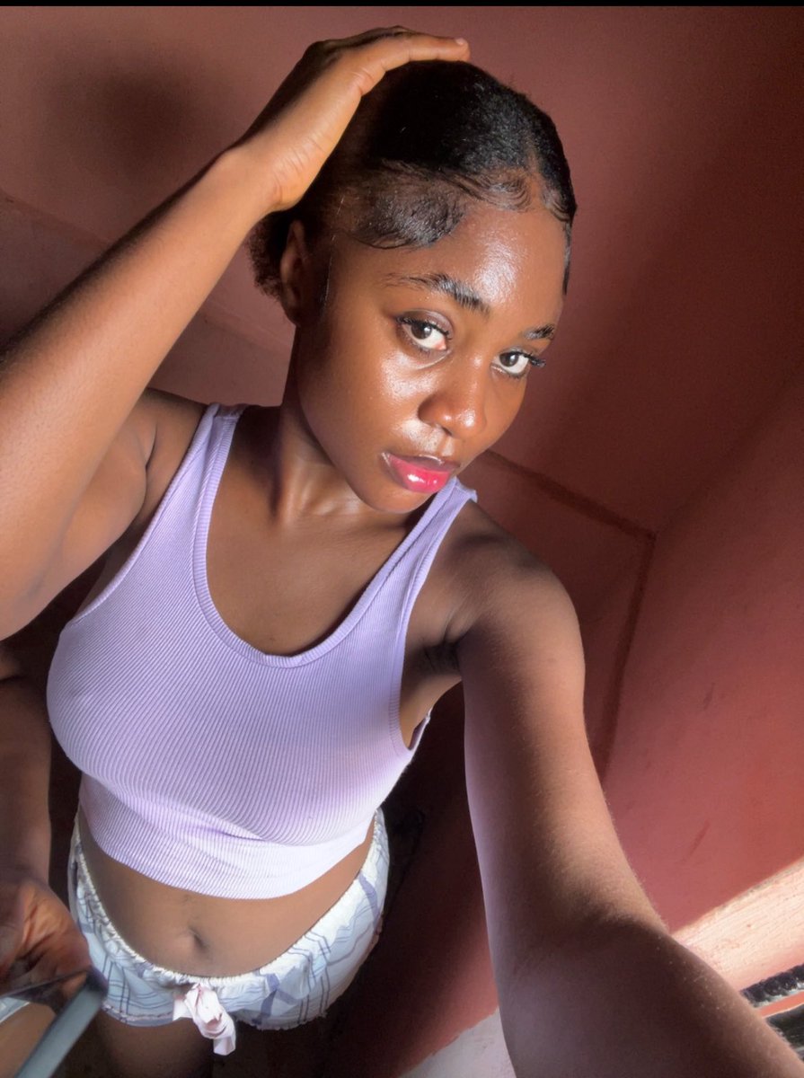 shezzzz_weird's tweet photo. Make up for 4yrs I don’t even know what make up is
And if a woman decides to do make up how is it even a problem? When there are many pressing issues in the country atm?😂😂 https://t.co/5XVIRBFMfK