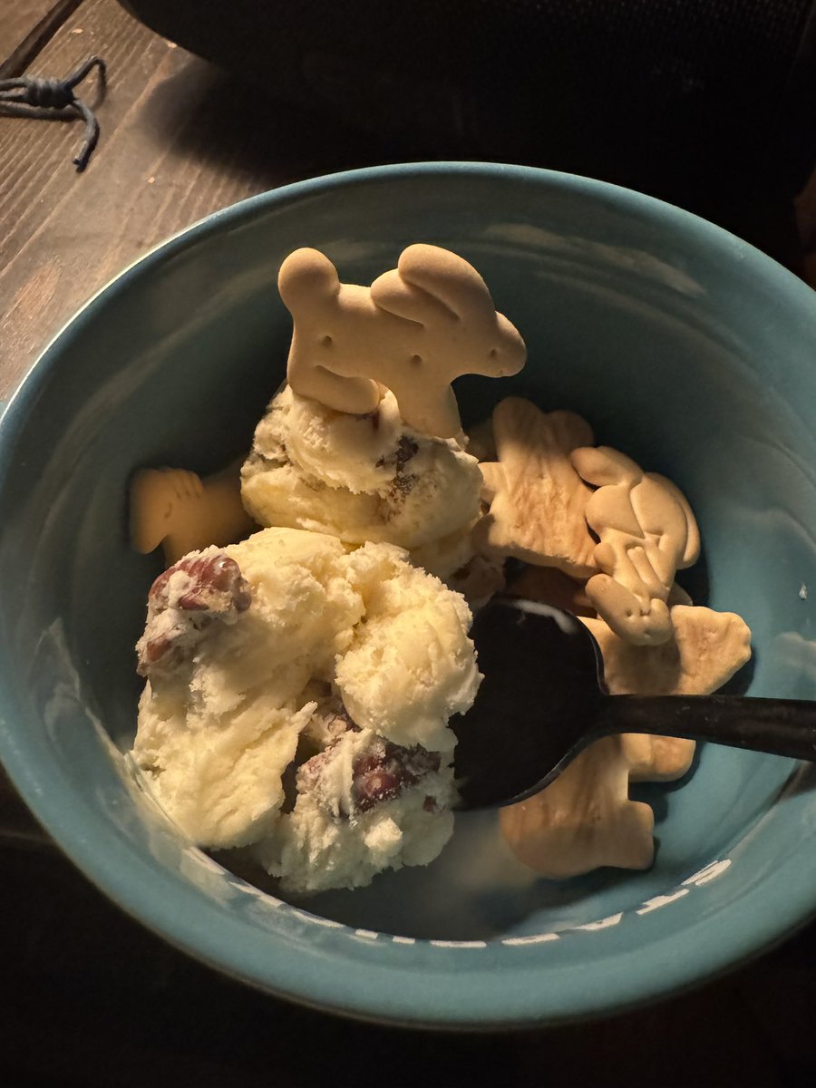 If you don’t know, now you know. Animal crackers in ice cream hack.