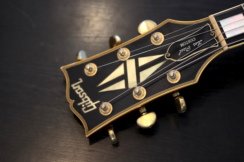 spreadsound's tweet photo. GIBSON Les Paul Custom 1993 - ピックアップ交換
93年製のレスポールカスタム。今回は純正のピックアップからWizz製のPAF系ピックアップに交換しました。https://t.co/QTUtCnYslM https://t.co/N84e4uxY1l