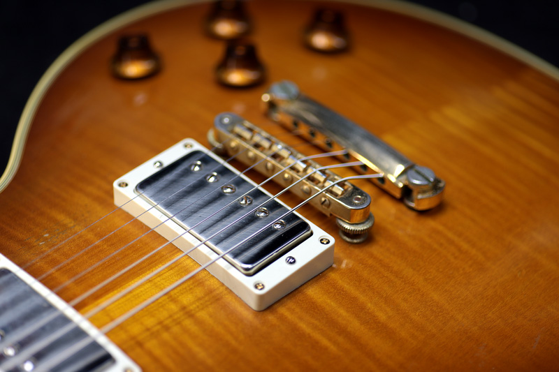 GIBSON Les Paul Custom 1993 - ピックアップ交換
93年製のレスポールカスタム。今回は純正のピックアップからWizz製のPAF系ピックアップに交換しました。spreadsound.com/eg/eg-pickup/2…