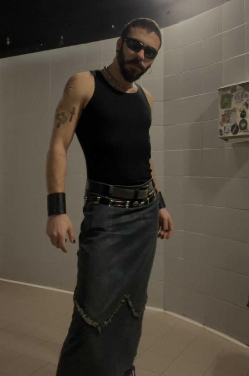 discobathroompic #clubbing #queer #gay