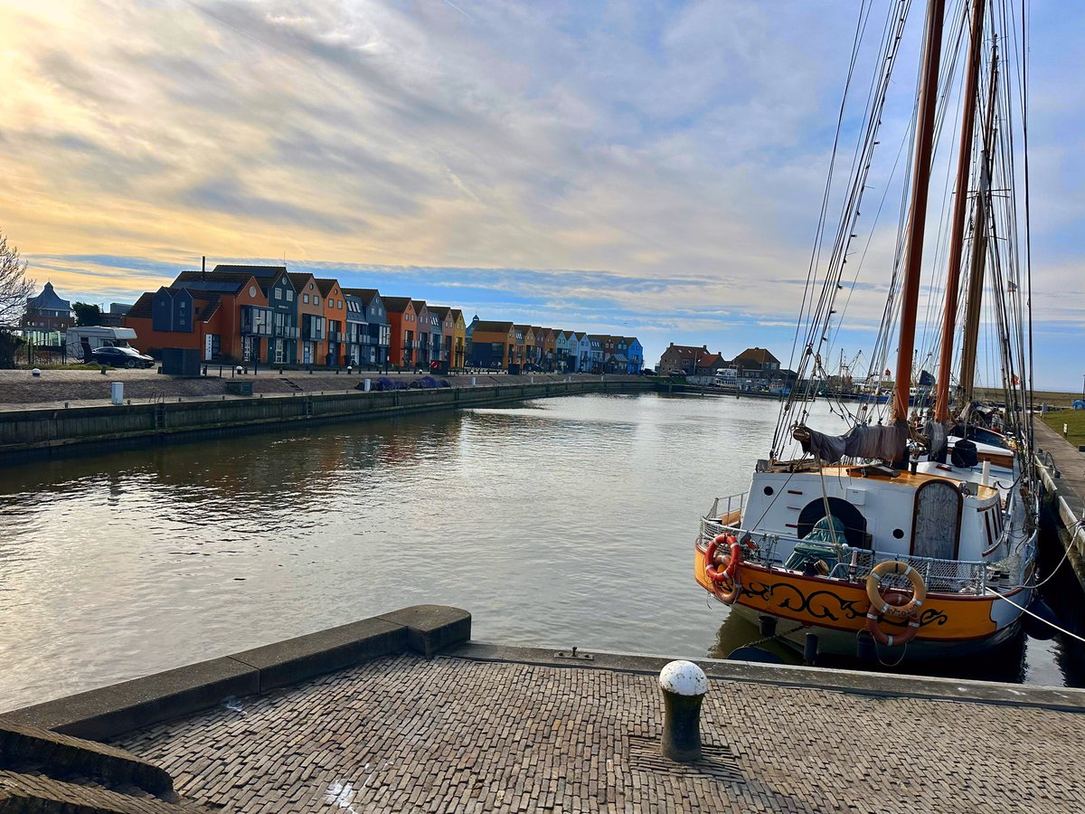 Earhaan's tweet image. Goedemorgen😊 #Stavoren ook nog even aangedaan gister voor ☕️

#GoedWeekend🙏🏻 #SúdwestFryslân