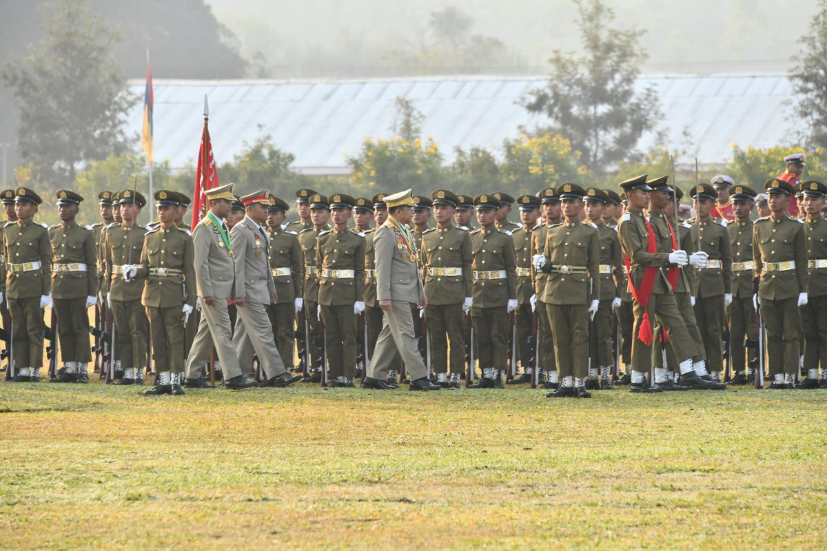 IrrawaddyNews's tweet photo. Myanmar’s junta chief Min Aung Hlaing told graduating army officers at  the Fort Bahtoo academy in southern Shan State that the military would  fight groups supporting the civilian National Unity Government and work  with anyone who wants peace.
#whatshappeninginmyanmar https://t.co/VWDBXt6WRC