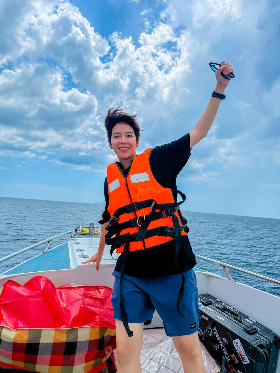 TooktaCnp's tweet photo. Let the sea set you free 🏝 #enjoylife #ป๊ายปายโอริโอ้ #paipaiorio #sea #kolipe https://t.co/M93m70XHdW