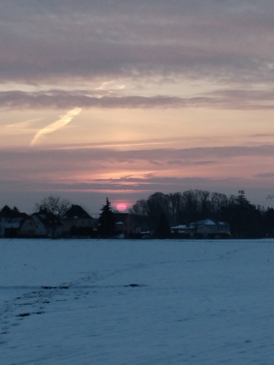 Shpnina's tweet photo. Sonnenaufgang https://t.co/wUzcUEtjsz